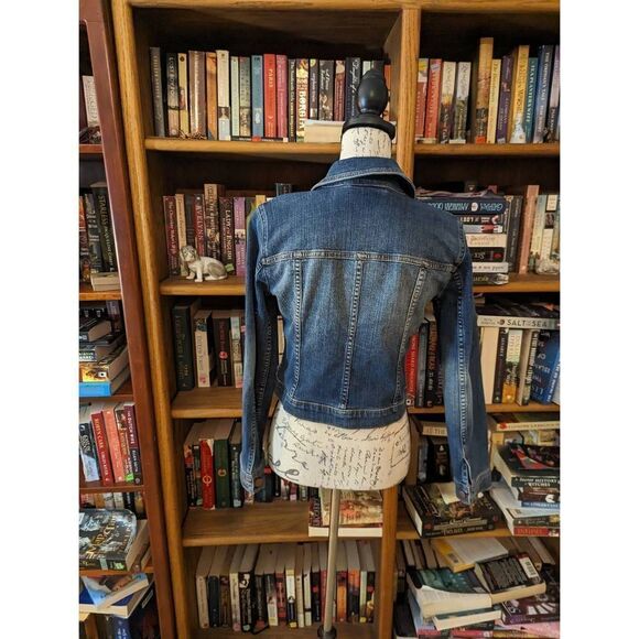 Eileen Fisher cropped denim jacket with bronze buttons sz xs New no tags - Picture 2 of 4